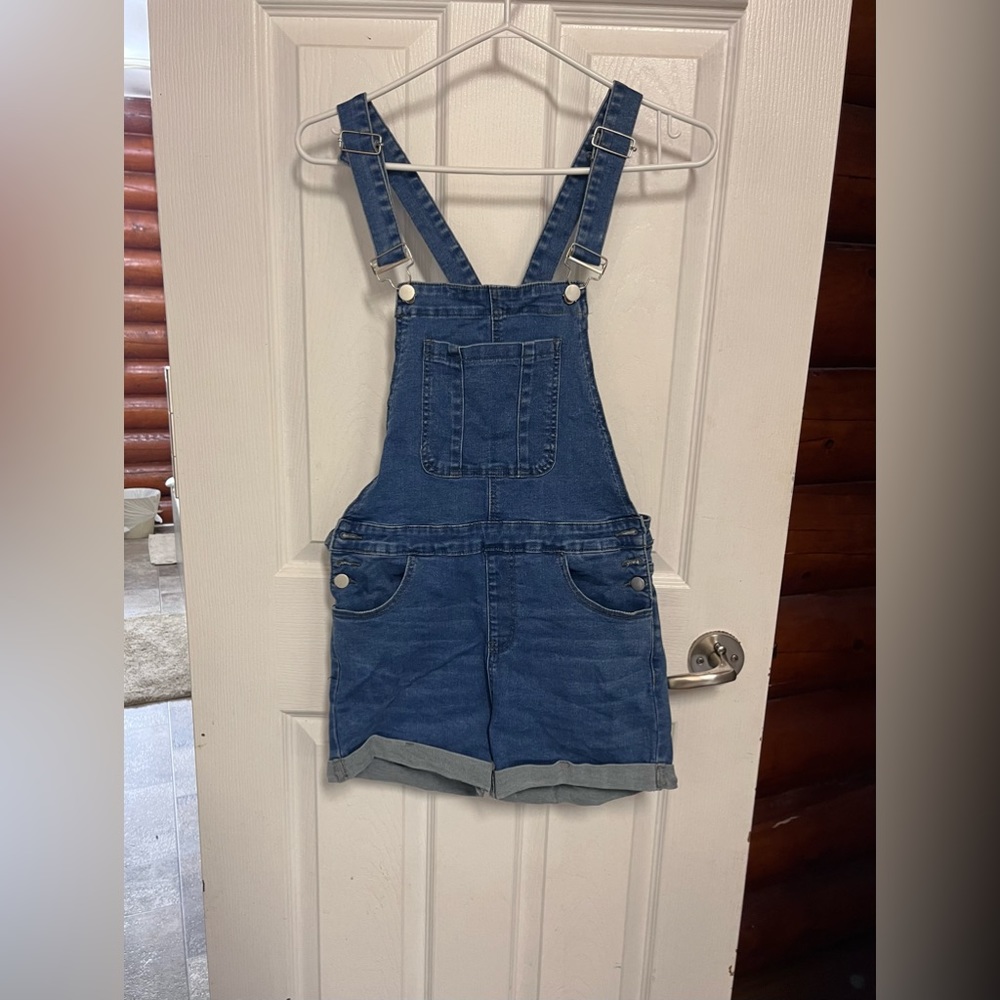 Jean overall shorts!